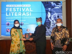 Buku Merekam Jejak Budaya Osing Kemiren Dukung Pariwisata Banyuwangi