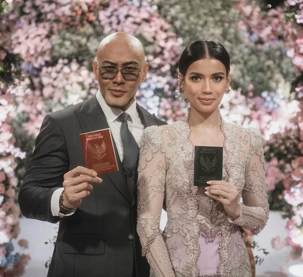 pernikahan artis diam-diam