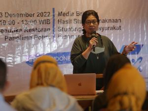 dr. Nila Moeloek Ikut Bicara Penelitian Terkait Stunting