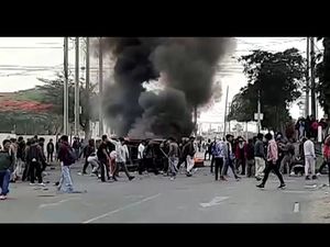 Dua Orang Tewas Saat Demo Tolak Pelantikan Presiden Baru di Peru Dua Orang Tewas Saat Demo Tolak Pelantikan Presiden Baru di Peru