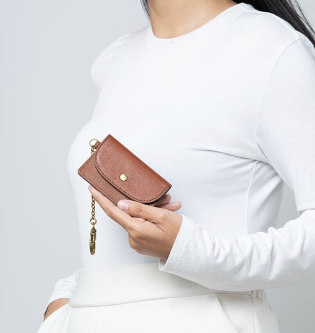 Foto: www.banananina.co.id Fossil card case/