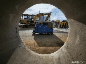 Hati-hati! Proyek Gorong-gorong di Gunung Sahari Bikin Jalan Menyempit Hati-hati! Proyek Gorong-gorong di Gunung Sahari Bikin Jalan Menyempit