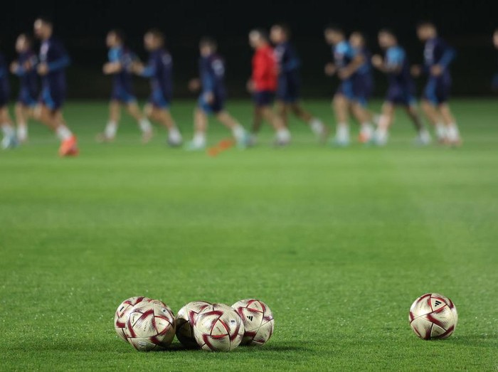 DOHA, QATAR - DECEMBER 11: Al Hilm, the official World Cup 2022 Match Ball for the semi-final during the Croatia Team Training Session at Al Erssal Training Site 3 on December 11, 2022 in Doha, Qatar. (Photo by Mohamed Farag/Getty Images)
