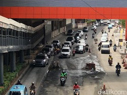 Lagi-lagi Jl HR Rasuna Said Jaksel Rusak Lagi, Laju Kendaraan Tersendat