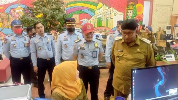 Top! Warga Sumenep Bisa Buat Paspor di Mal Pelayanan Publik Loh