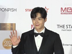 Kim Seon Ho Kembali ke Publik Usai Skandal, Hadiri AAA 2022 di Jepang