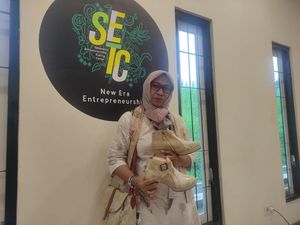 Olah Daun-daunan Jadi Produk Fesyen, UMKM Ini Cuan Puluhan Juta