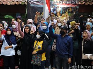 Tolak Penggusuran SDN Pocin 1, Mahasiswa dan Wali Murid Unjuk Rasa!