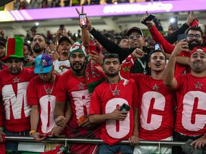 Piala Dunia 2022: Prancis Diwanti-wanti soal Berisiknya Fans Maroko Piala Dunia 2022: Prancis Diwanti-wanti soal Berisiknya Fans Maroko