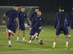 Dua LM10 juga akan jadi sorotan di laga ini: Lionel Messi dan Luka Modric. Siapa yang akan berjaya? Juan Mabromata/AFP/Getty Images  