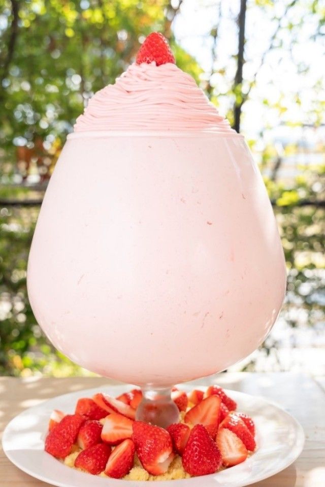 Parfait Jumbo rasa stroberi seberat 5 kilogram