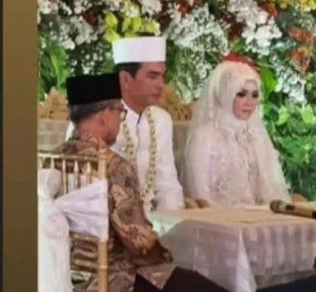 pernikahan artis diam-diam