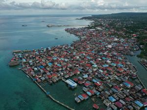 Potret Udara Pemukiman Suku Bajo di Wakatobi
