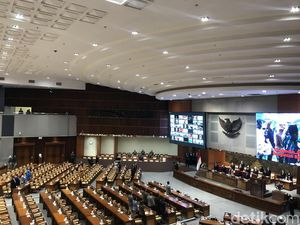 Paripurna Pengesahan Calon Panglima TNI Yudo, 219 Anggota DPR Absen