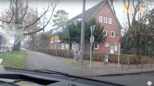 7 Potret Rumah Bunda Corla di Jerman, Penampakan Jendela Viral Curi Atensi