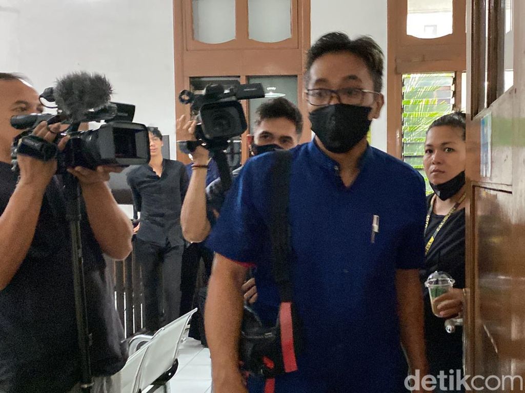 Rizky Febian Habis Kesabaran dalam Perkara dengan Teddy Pardiyana Rizky Febian Habis Kesabaran dalam Perkara dengan Teddy Pardiyana