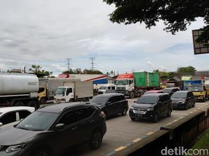 Tol Tangerang-Merak Tambah Gardu hingga Mobile Reader Jelang Nataru
