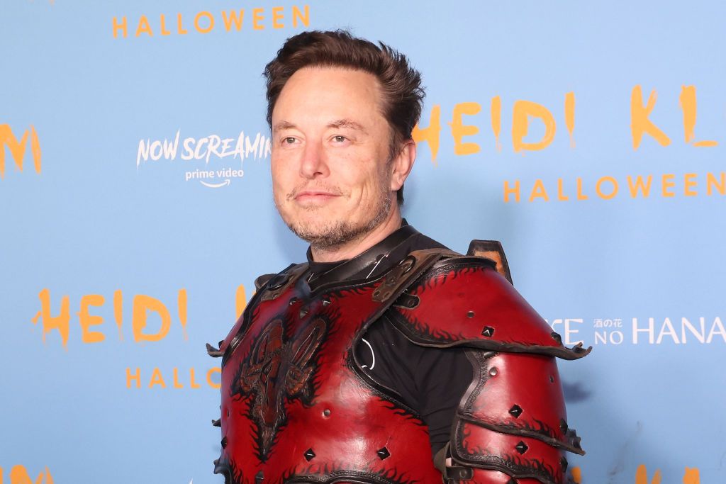 NEW YORK, NEW YORK - OCTOBER 31: Elon Musk attends Heidi Klum's 2022 Hallowe'en Party at Sake No Hana at Moxy LES on October 31, 2022 in New York City. (Photo by Taylor Hill/Getty Images)