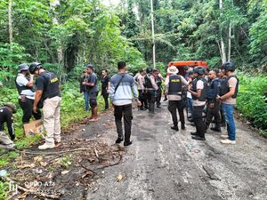 25 Polisi di Kepulauan Yapen Papua Dievakuasi Usai Diserang KKB 25 Polisi di Kepulauan Yapen Papua Dievakuasi Usai Diserang KKB