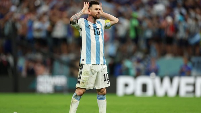 LUSAIL CITY, QATAR - DECEMBER 09: Lionel Messi of Argentina celebrates after scoring the team's second goal during the FIFA World Cup Qatar 2022 quarter final match between Netherlands and Argentina at Lusail Stadium on December 09, 2022 in Lusail City, Qatar. (Photo by Patrick Smith - FIFA/FIFA via Getty Images)