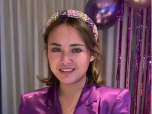 Gaya Amanda Manopo Rayakan Ultah ke-23, Tas Seharga Mobil Mewah Jadi Sorotan Gaya Amanda Manopo Rayakan Ultah ke-23, Tas Seharga Mobil Mewah Jadi Sorotan
