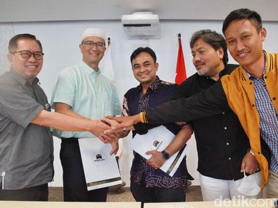 Asuransi Mega Gandeng Asosiasi Penyelenggara Umroh dan Haji