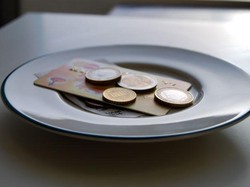 Jadi Korban Bully, Wanita Ini Balas dengan Tagihan Makan Rp 1,2 Juta