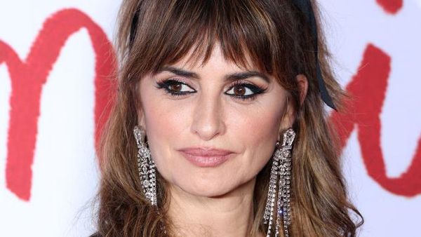 Cantiknya Penelope Cruz Jelang Usia 50 Tahun