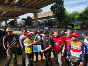 Rayakan HUT, CRF Rally Indonesia Bantu Korban Gempa Cianjur Bareng berbuatbaik.id