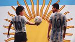 Diego Maradona Dampingi Timnas Argentina dari Tribun
