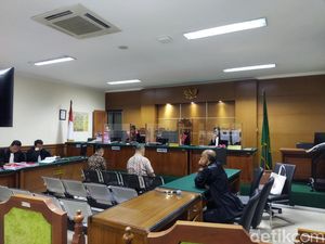 Korupsi Pembangunan Depo Sampah, Eks Kadis LH Cilegon Dituntut 4 Tahun Bui Korupsi Pembangunan Depo Sampah, Eks Kadis LH Cilegon Dituntut 4 Tahun Bui