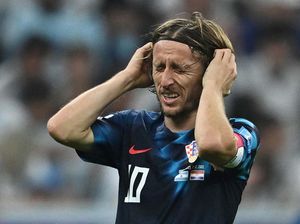 Ekspresi Luka Modric yang Terluka di Semifinal Piala Dunia Ekspresi Luka Modric yang Terluka di Semifinal Piala Dunia