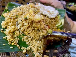 Pedas Gurih Nasi Goreng Chili Oil Gerobak LO