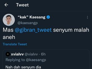 Senyum Gibran saat Foto Bareng Adik-adiknya Dikomentari Kaesang
