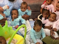 Kisah Ibu Melahirkan Bayi Kembar Sembilan