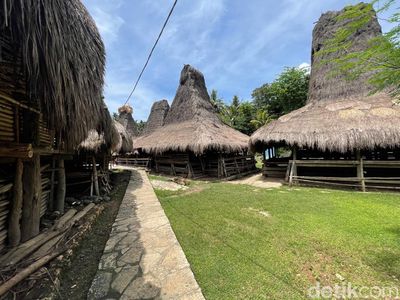Mengunjungi Kampung Adat Moto Dawu Sumba