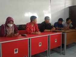 Pemkot Depok Minta Pihak Tak Terkait Tinggalkan SDN Pocin 1, Ortu Menolak