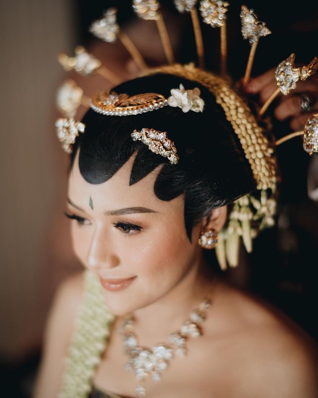 Pesan Manis Erina Setelah Menikah dengan Kaesang/Foto: Instagram.com/@erinagudono