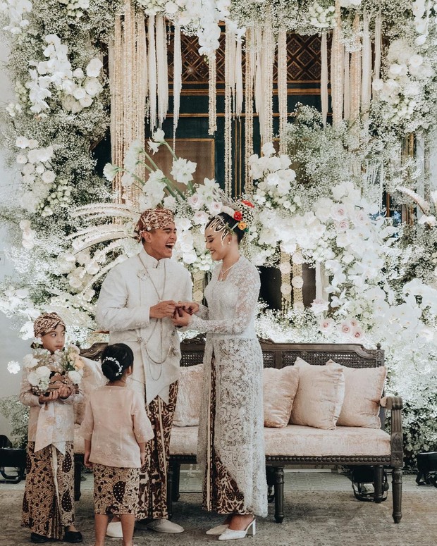 Pesan Manis Erina Setelah Menikah dengan Kaesang/Foto: Instagram.com/@erinagudono