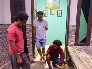 Curi Dua Aki Truk Tetangga, Pemuda Dompu Ditangkap di Rumah Curi Dua Aki Truk Tetangga, Pemuda Dompu Ditangkap di Rumah