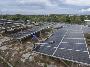 Potret PLTS di Pulau Gili yang Suplai Listrik buat Geber Pariwisata Potret PLTS di Pulau Gili yang Suplai Listrik buat Geber Pariwisata