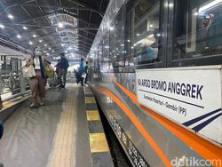 16 Ribu Orang Tinggalkan Surabaya Naik KA Jelang Cuti Bersama