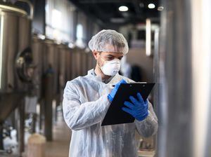 Quality Assurance Adalah: Tugas dan Keahliannya