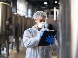 Quality Assurance Adalah: Tugas dan Keahliannya