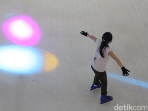Bertualang Seru di Wahana Ice Rink Jakbar