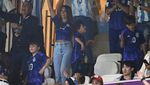 Sorak Gembira Istri dan Anak-anak Messi Saat Argentina Libas Kroasia