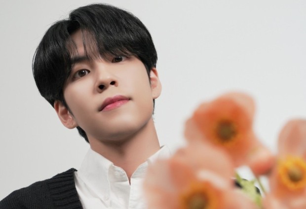 Wonpil memiliki kepribadian yang lembut layaknya tokoh fiksi/twitter.com/day6official Wonpil dikenal akan hati dan kepribadian yang lembut, yang mungkin hanya ada di dunia fiksi
