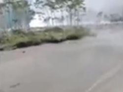 Penjelasan Ilmiah Soal Fenomena Pasir Semeru Mengalir Tanpa Air