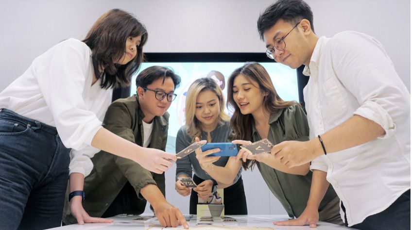 Apple Developer Academy kembali mewisuda 400 siswa dari kampus di BSD, Surabaya, dan Batam. Ada banyak aplikasi yang dihasilkan para lulusan tahun ini.