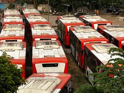 Puluhan Bus Low Entry di Pool Disebut Mangkrak, TransJakarta Membantah